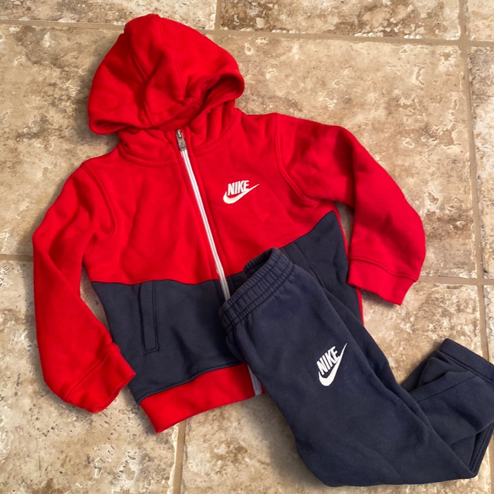 Nike Baby/Toddler Hoodie & Sweatpants